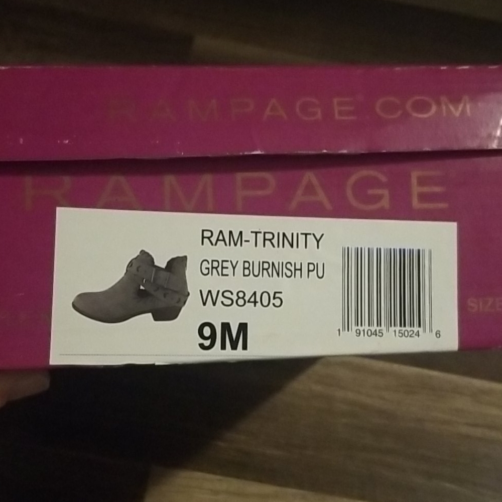 Size 9 bootie boots